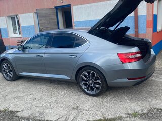 2021 Skoda Superb III Рестайлинг, серый, 2359999 рублей, вид 4