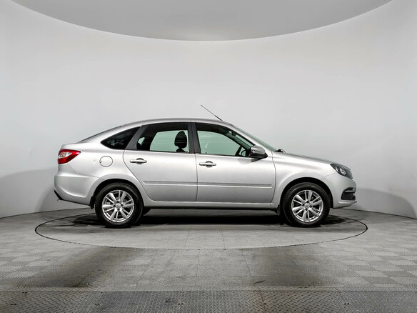 2024 Lada (ВАЗ) Granta I Рестайлинг, серебристый, 790000 рублей - вид 3