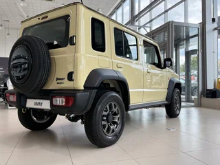 2025 Suzuki Jimny IV, бежевый, 4250000 рублей, вид 4