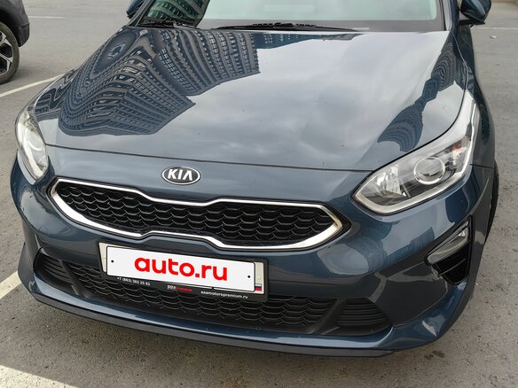 2020 Kia Ceed III, синий, 1800000 рублей