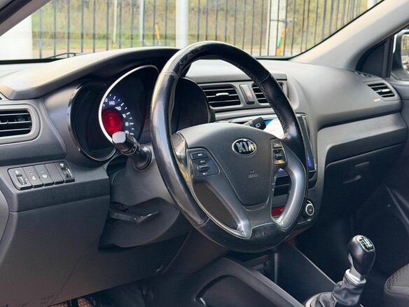 2017 Kia Rio III Рестайлинг, белый, 999000 рублей - вид 7
