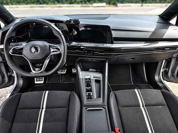 2023 Volkswagen Golf VIII, серый, 1800002 рублей - вид 6