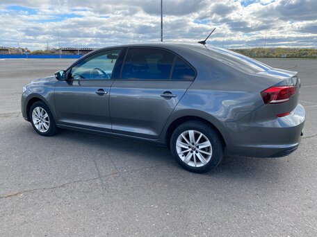 2020 Volkswagen Polo VI, серый, 1590000 рублей, вид 4