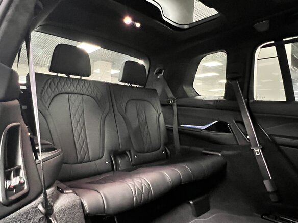 2026 BMW X7 40d I (G07) Рестайлинг, серый, 17999000 рублей - вид 38