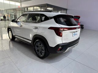 2026 Kia Seltos I Рестайлинг, белый, 2090090 рублей, вид 5