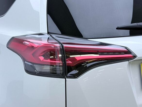 2018 Toyota RAV4 IV (XA40) Рестайлинг, белый, 1680000 рублей - вид 18
