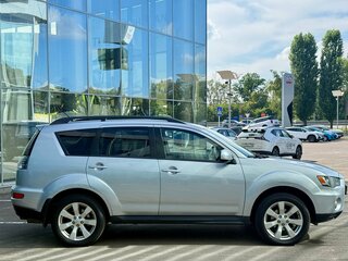 2011 Mitsubishi Outlander II Рестайлинг, серебристый, 1075000 рублей, вид 4