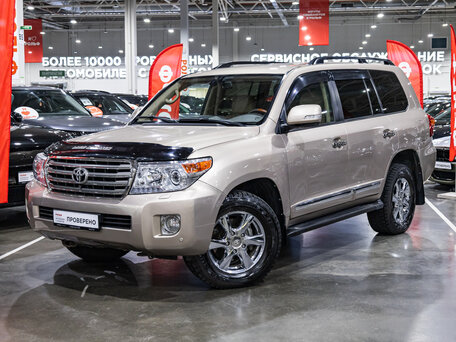 2012 Toyota Land Cruiser 200 Series Рестайлинг 1, золотистый, 3399000 рублей, вид 1