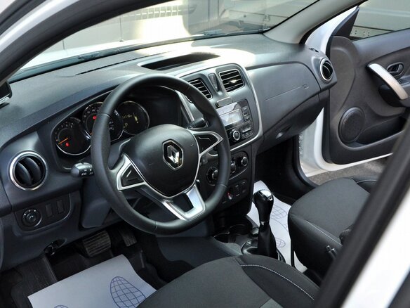 2019 Renault Logan Stepway II Рестайлинг, белый, 1060000 рублей - вид 8