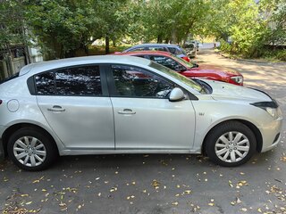 2012 Chevrolet Cruze I, серебристый, 630000 рублей, вид 4