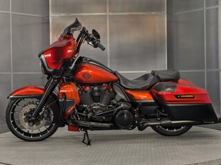 2017 Harley-Davidson CVO Street Glide, оранжевый, 2079000 рублей, вид 5