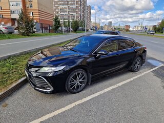 2021 Toyota Camry VIII (XV70) Рестайлинг, чёрный, 3800000 рублей, вид 4