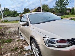 2013 Volkswagen Jetta VI, серебристый, 999999 рублей, вид 2