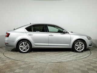 2017 Skoda Octavia III (A7) Рестайлинг, серебристый, 1998900 рублей, вид 4