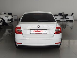2019 Skoda Octavia III (A7) Рестайлинг, белый, 1500000 рублей, вид 5