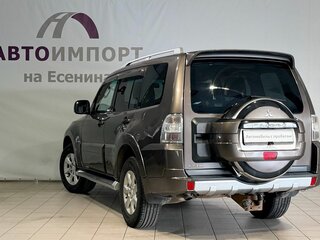 2010 Mitsubishi Pajero IV, коричневый, 1700000 рублей, вид 4
