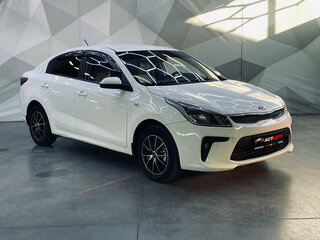 2017 Kia Rio IV, белый, 990000 рублей, вид 3