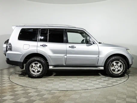 2007 Mitsubishi Pajero IV, серебристый, 999777 рублей, вид 4