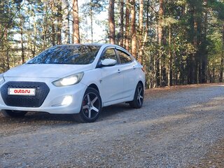 2012 Hyundai Solaris I, белый, 400000 рублей, вид 1
