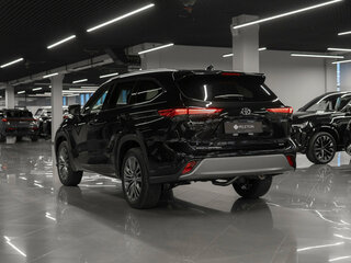 2026 Toyota Highlander IV (XU70), чёрный, 5450000 рублей, вид 4