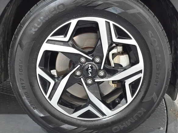 2023 Kia Sportage SWB V, серый, 2235000 рублей - вид 5