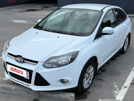 2012 Ford Focus III, белый, 700000 рублей, вид 1