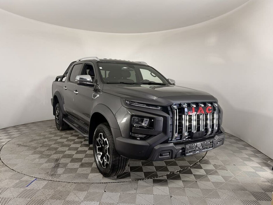 Открыть фотографии: JAC T9