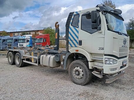 2023 FAW CA3250, белый, 7906000 рублей, вид 2