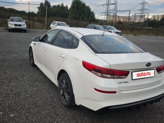2019 Kia Optima IV Рестайлинг, белый, 1250000 рублей, вид 4