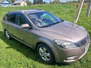 2011 Kia Ceed I Рестайлинг, бежевый, 650000 рублей, вид 5
