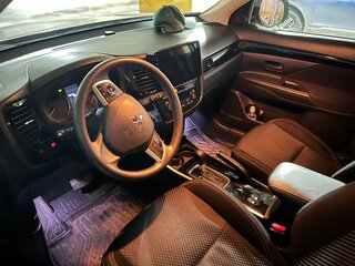 2019 Mitsubishi Outlander III Рестайлинг 3, коричневый, 1900000 рублей, вид 5