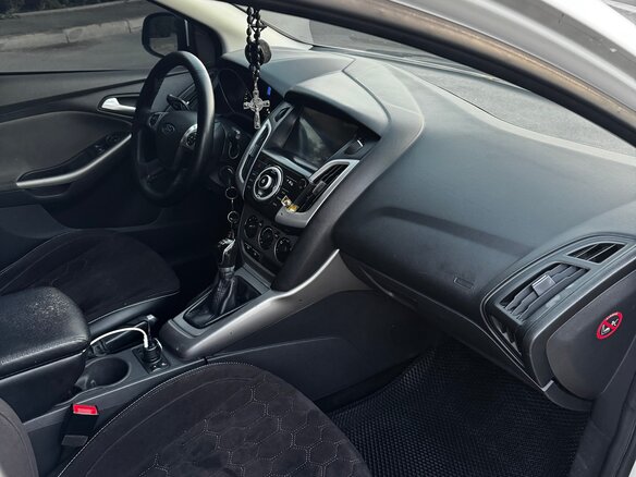 2013 Ford Focus III, белый, 575000 рублей - вид 8