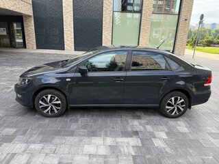 2015 Volkswagen Polo V Рестайлинг, серый, 780000 рублей, вид 4