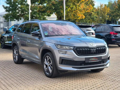 2022 Skoda Kodiaq I Рестайлинг, серебристый, 3850000 рублей, вид 3