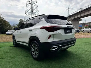 2021 Kia KX3, белый, 1300059 рублей, вид 4