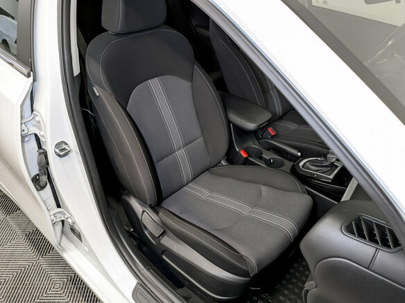 2021 Kia Cerato IV Рестайлинг, белый, 1950000 рублей - вид 21