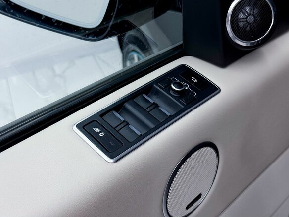 2014 Land Rover Range Rover Long IV, чёрный, 4500000 рублей - вид 9