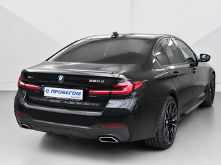 2020 BMW 5 серии 520d xDrive VII (G30/G31/G38) Рестайлинг, чёрный, 3893000 рублей, вид 4