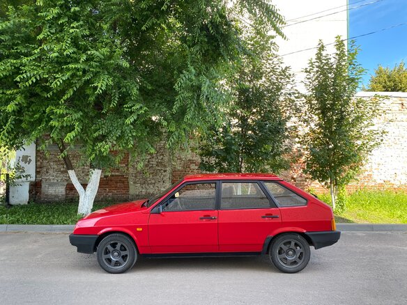 1995 Lada (ВАЗ) 2109, красный, 330000 рублей - вид 4