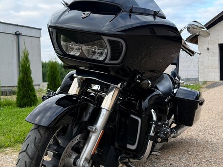 2023 Harley-Davidson Road Glide, чёрный, 1850000 рублей, вид 4
