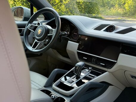2022 Porsche Cayenne III, серый, 8350000 рублей, вид 5