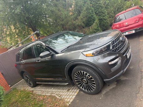 2019 Ford Explorer VI, серый, 2800000 рублей, вид 4