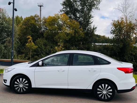 2018 Ford Focus III Рестайлинг, белый, 1000000 рублей - вид 9