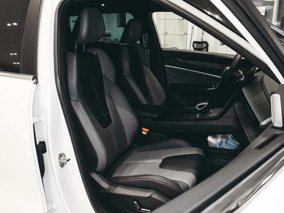2026 Geely Cityray, белый, 3344990 рублей - вид 5