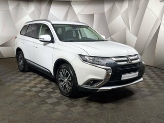 2018 Mitsubishi Outlander III Рестайлинг 2, белый, 2219000 рублей, вид 3