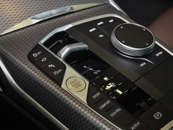 2025 BMW 3 серии 330i VII (G2x) Рестайлинг 2, серебристый, 5668000 рублей - вид 13