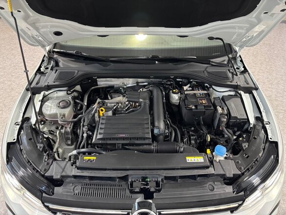 2023 Volkswagen Golf VIII, белый, 1650000 рублей - вид 17