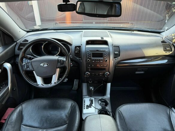 2010 Kia Sorento II, чёрный, 1390000 рублей - вид 2