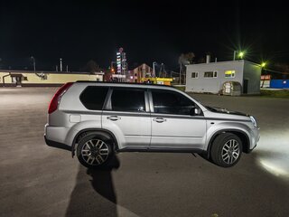 2011 Nissan X-Trail II Рестайлинг, серебристый, 1280000 рублей, вид 2
