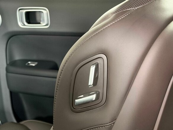 2024 Li Auto (Lixiang) L9 44.5 kWh I, чёрный, 6199000 рублей - вид 29